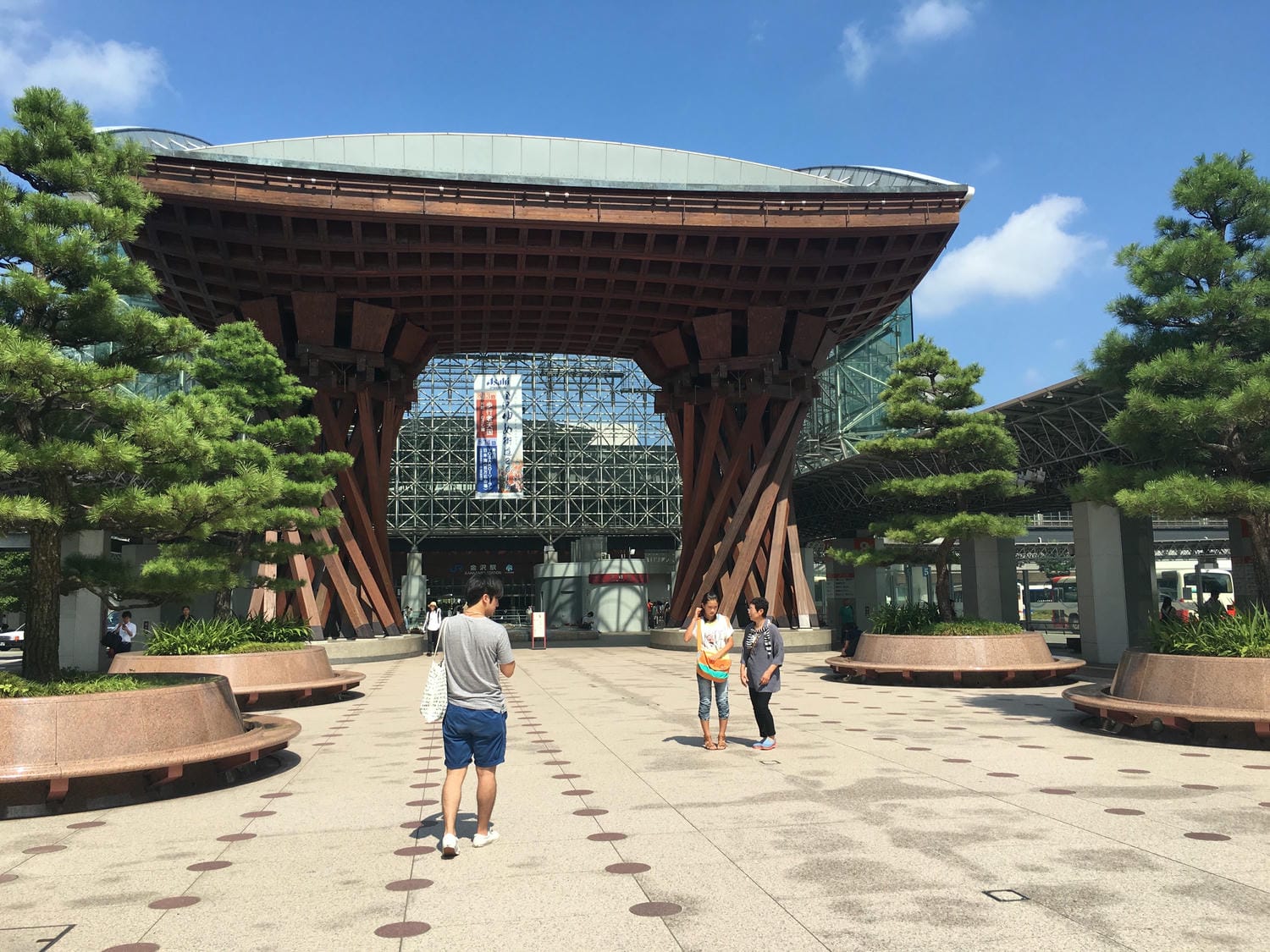 【日本北陸旅遊】金澤自由行必逛景點推薦,必去的8個景點、百貨、交通、住宿介紹 - 第3張圖