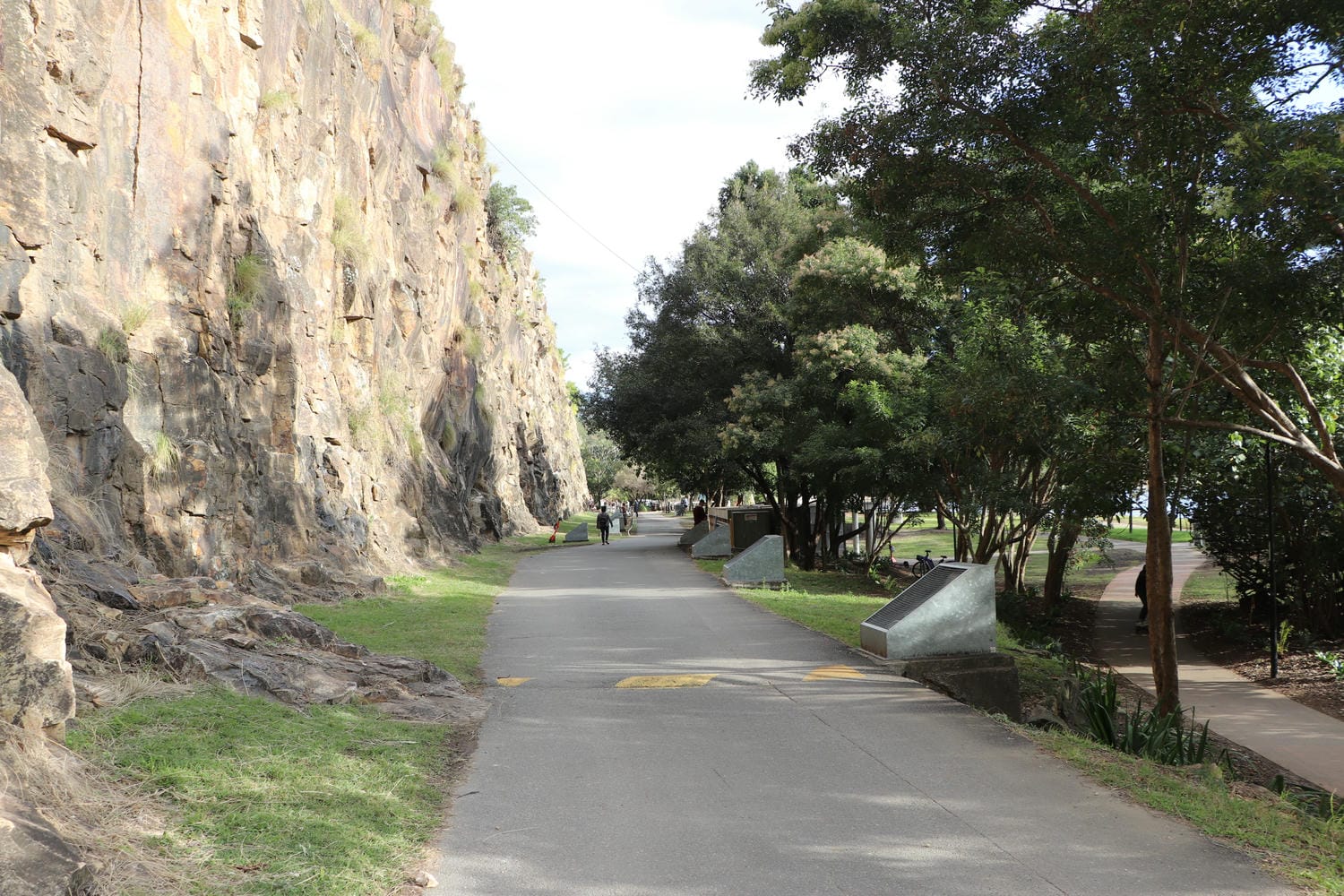【澳洲布里斯本袋鼠角】Kangaroo point cliffs最愜意的草坪、看夜景最佳推薦 - 第6張圖