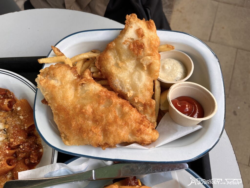 屈臣氏灣(Watson bay)炸魚薯條 fish and chips