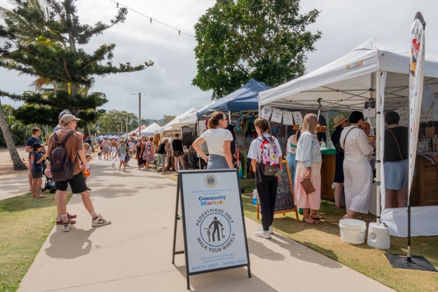 Airlie Beach Saturday Markets 艾爾利海週六市集
